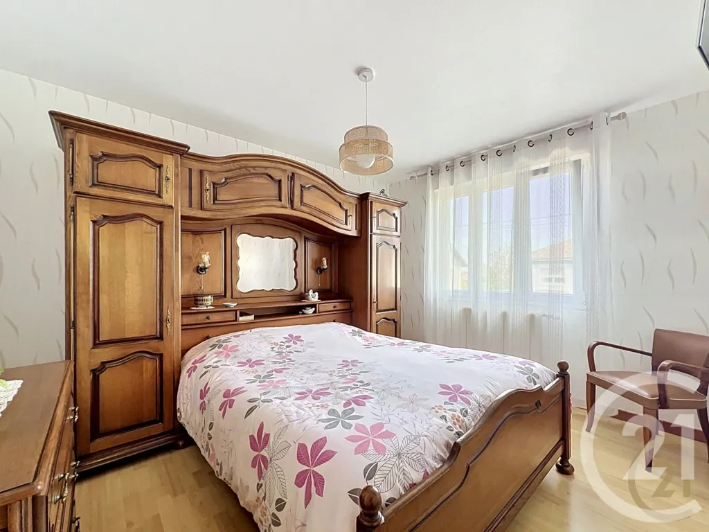Magamistoad - Five-Piece House with Garden in Exincourt