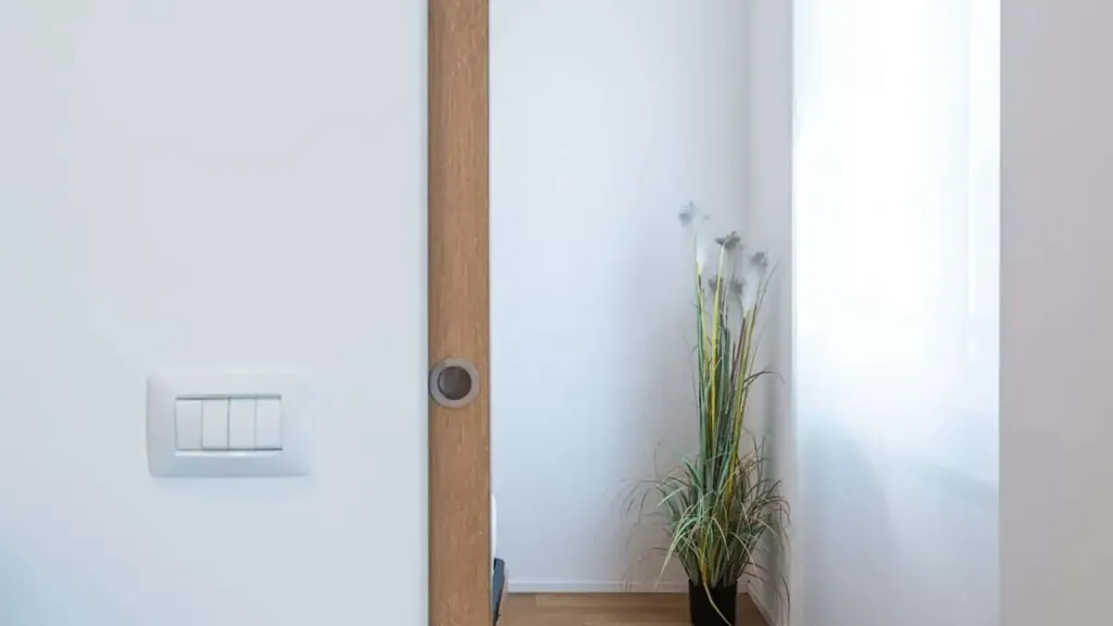 hallway_entrance