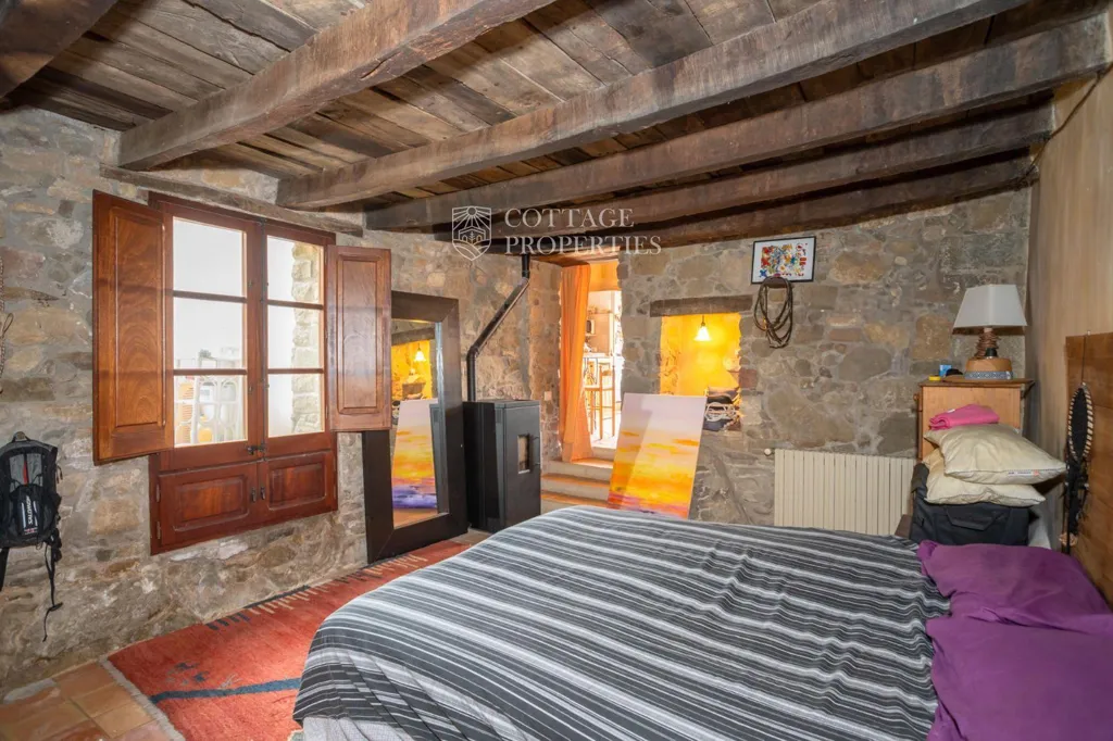 Chambres - Sustainable Farmhouse with Panoramic Views in Pla de l'Estany
