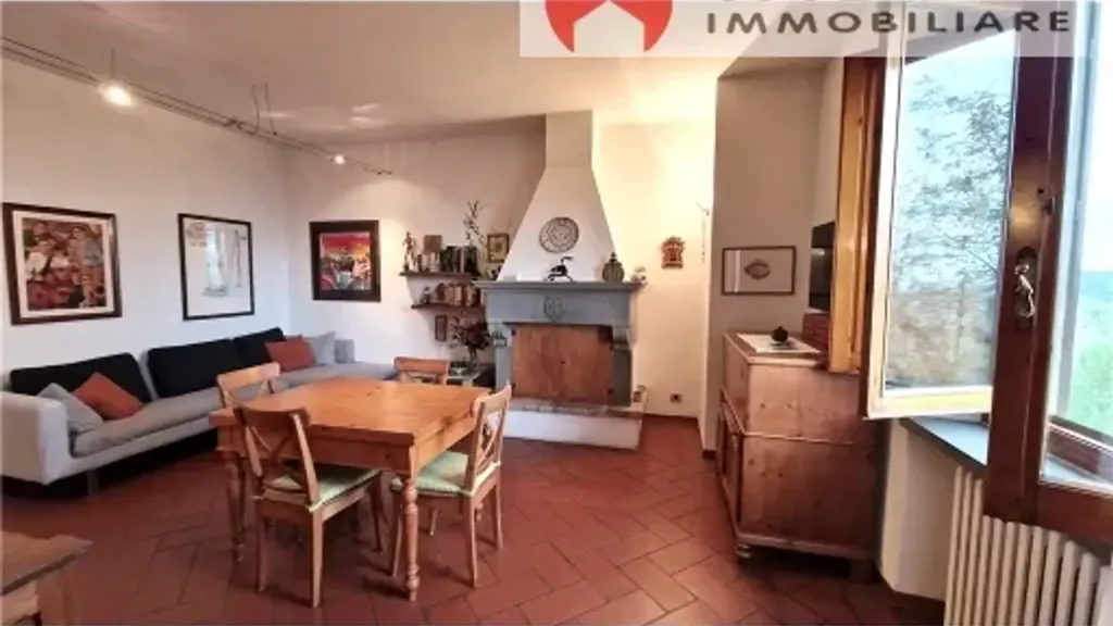 Salle à manger - Panoramic 4-Room Apartment in Scandicci