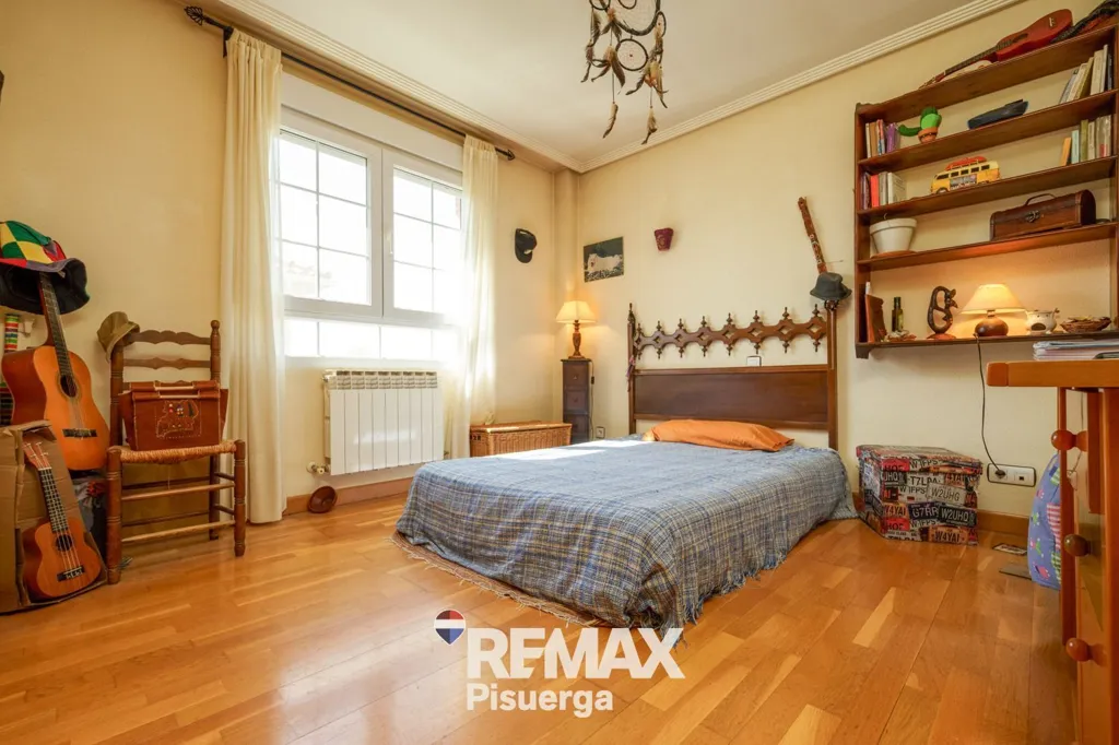 Bedrooms - Detached House with Swimming Pool in Boecillo