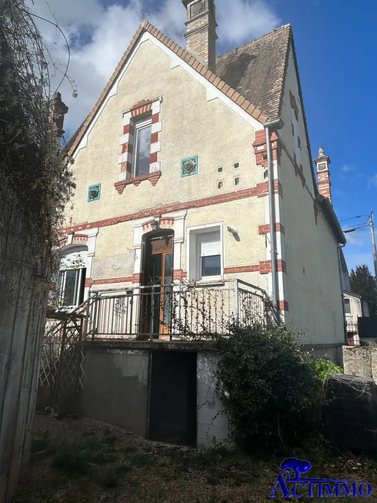 Extérieur - Maison 6 pièces avec cour à Joigny