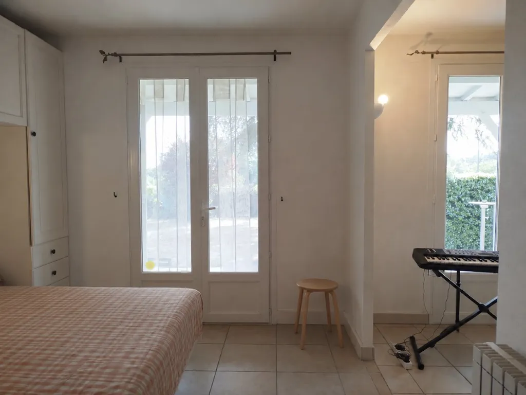 Bedrooms - Family House with Pool in Quiet Area