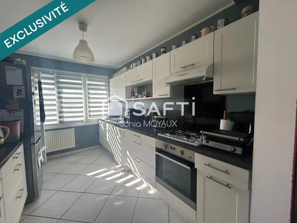 Köök - Charming House with Garden in Valenciennes