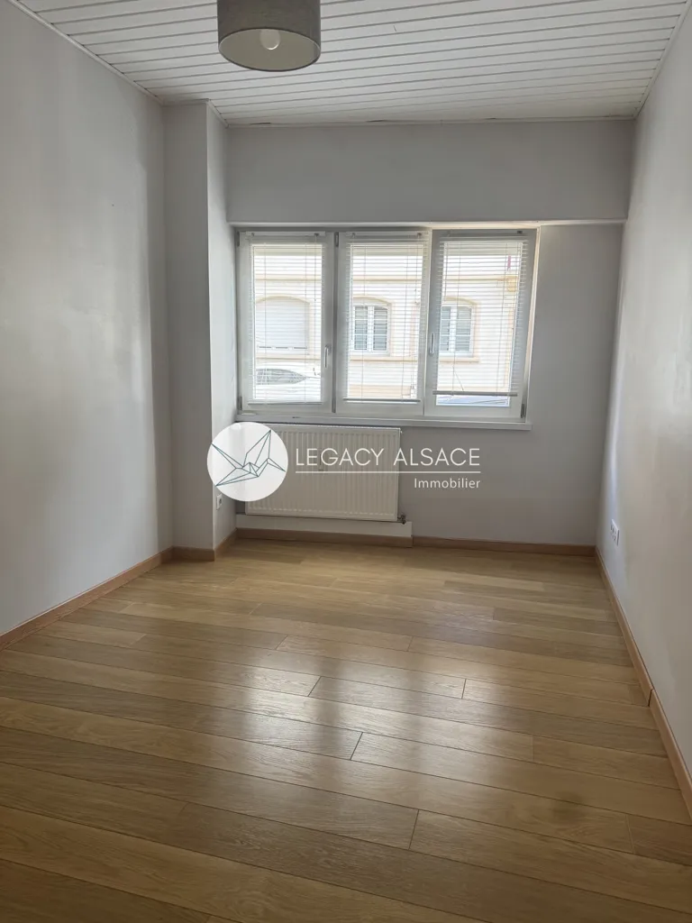 Pièces - Appartement avec terrasse et entrée privée à Neudorf