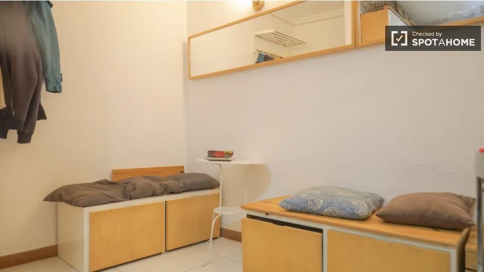 Bedrooms - Private Room in Opañel, Madrid