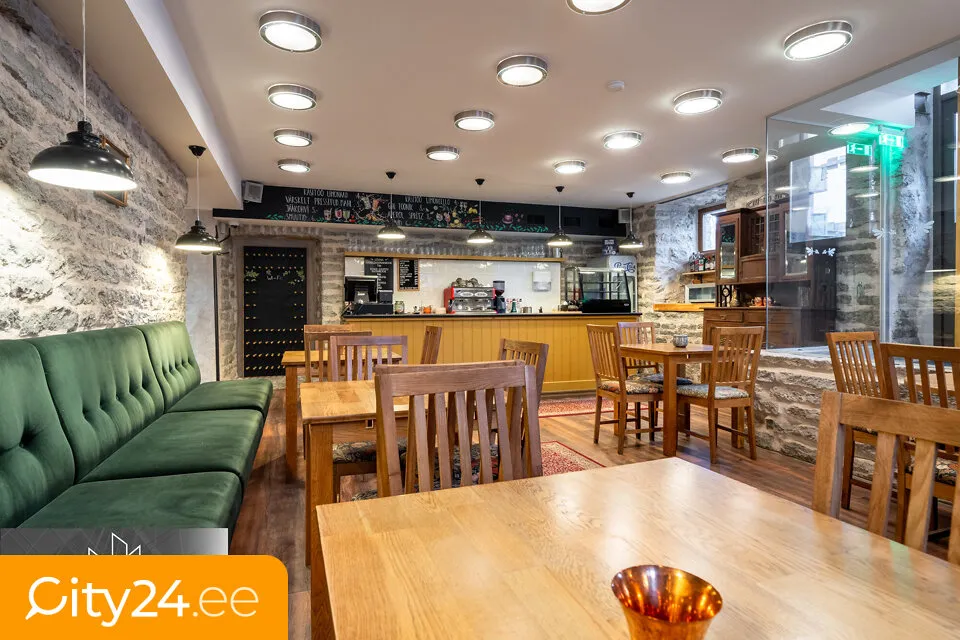 Söögituba - Loft Office with Storage in Tallinn City Centre