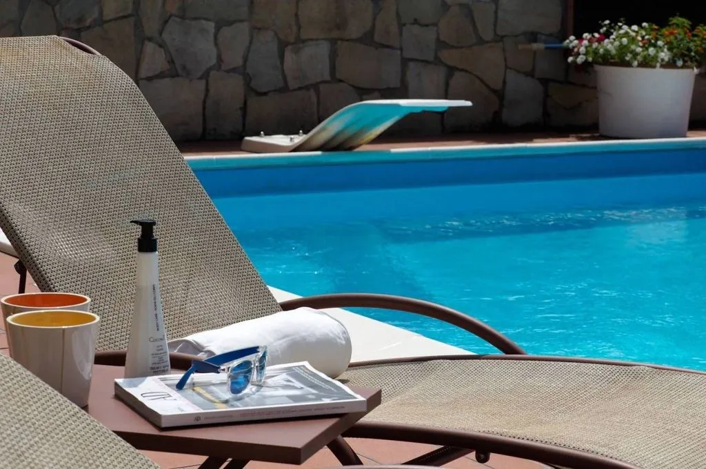 Bassein - Luxury Villa with Pool in Podenzana