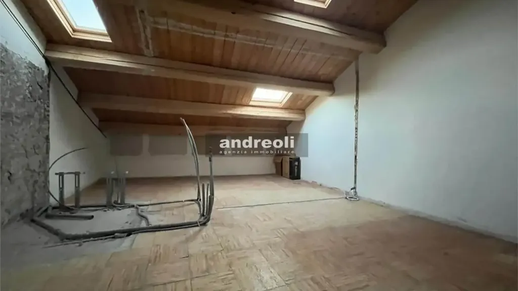 Toad - Central Studio with Mansard in Cupramontana