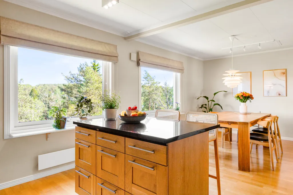 Dining Room - Spacious Terraced House with Terrace in Quiet Area