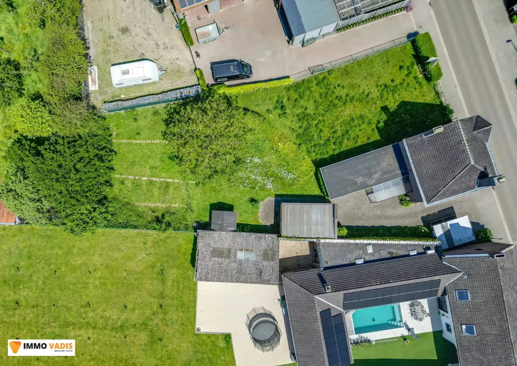 Aerial - 1966 House with Basement in Beverst