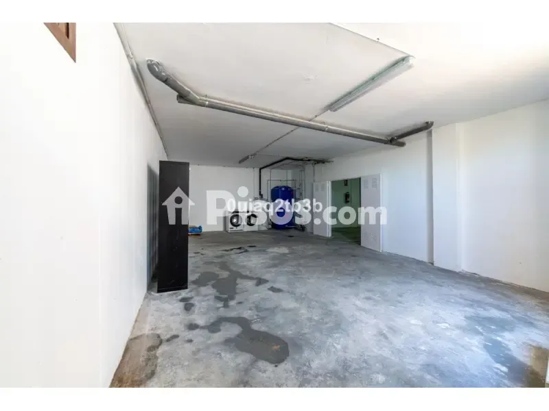 Garage - Corner Adosada with Garden in El Paraíso
