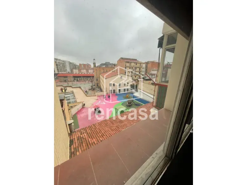 Rõdu - Spacious Flat with Balcony in Instituts