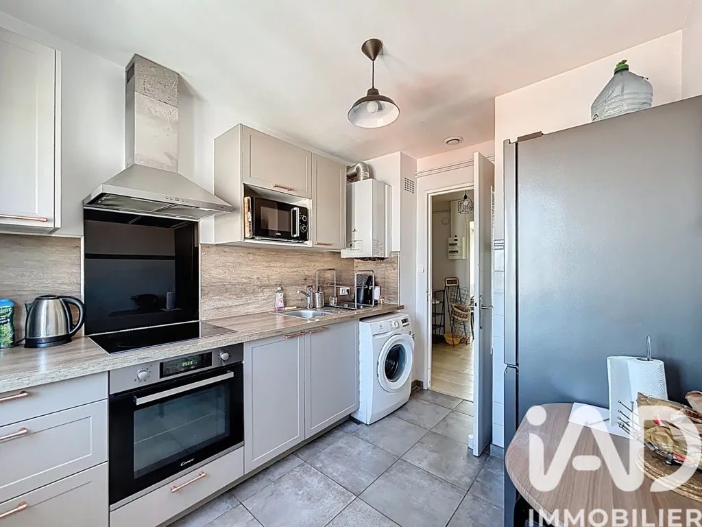 Cuisine - Appartement Traversant avec Balcon à Perpignan