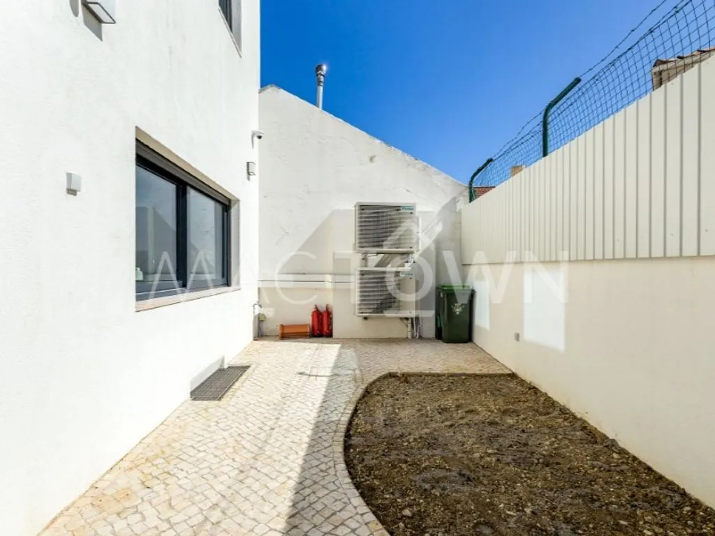 Jardin - Luxury Villa with River View in Lisbon