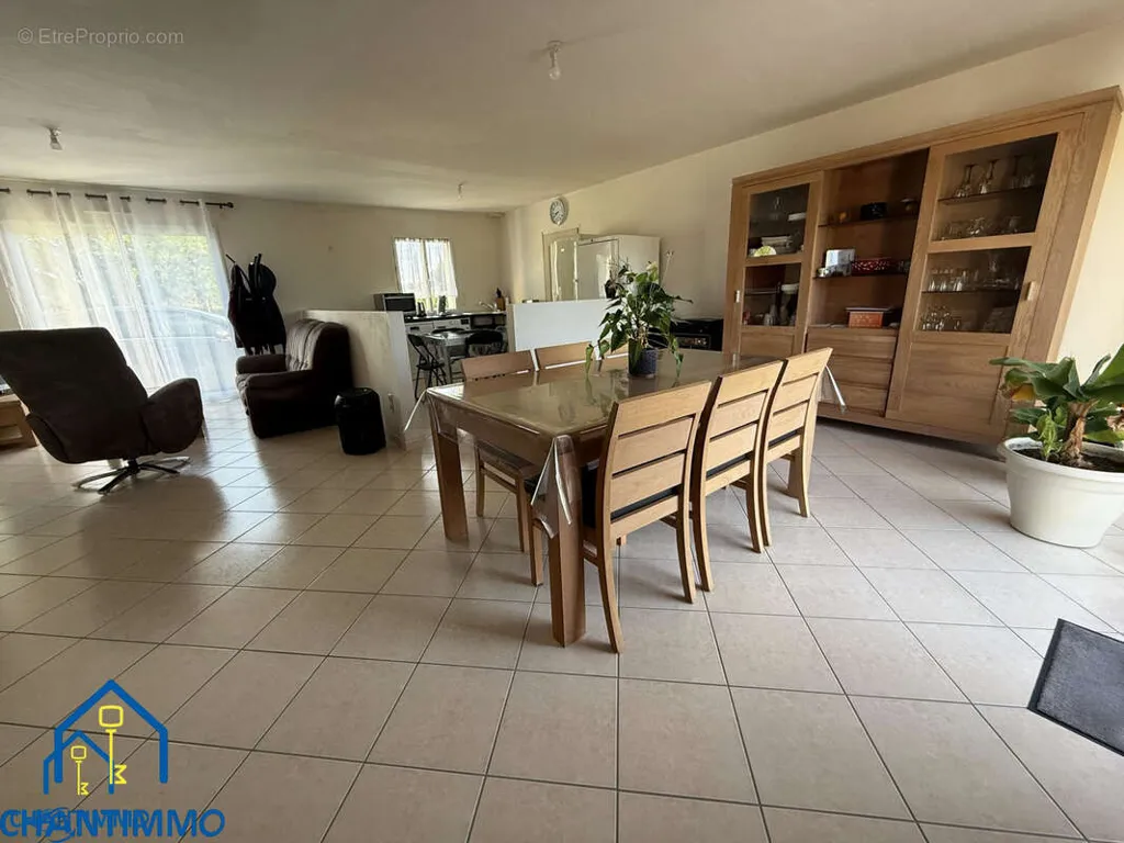 5-toaline maja asukohas La Caillere-Saint-Hilaire