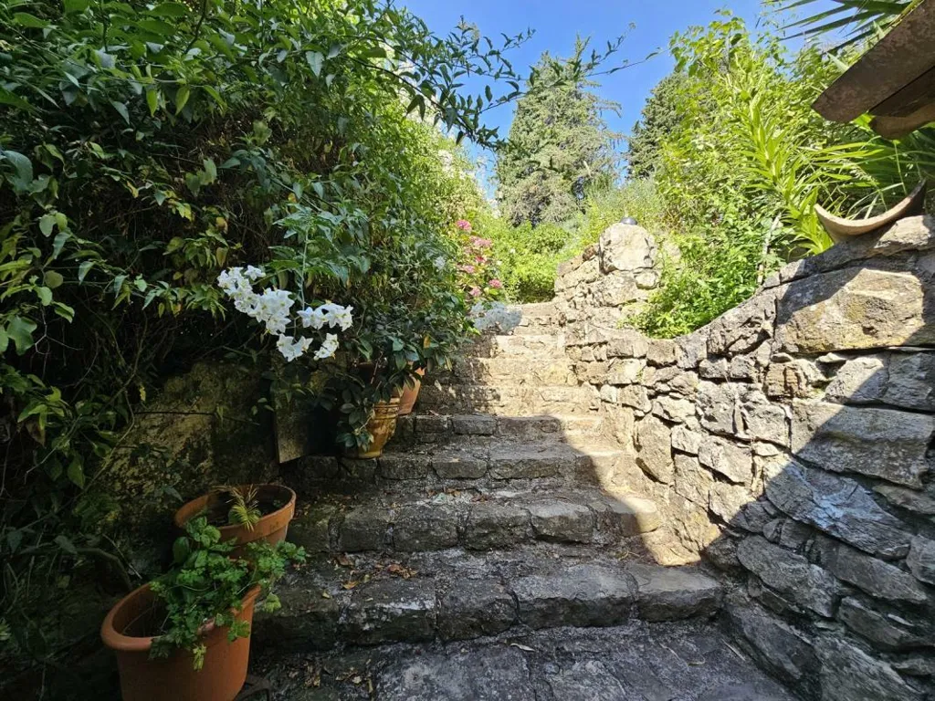 Aed - House with Garden and Terrace in Spéracèdes
