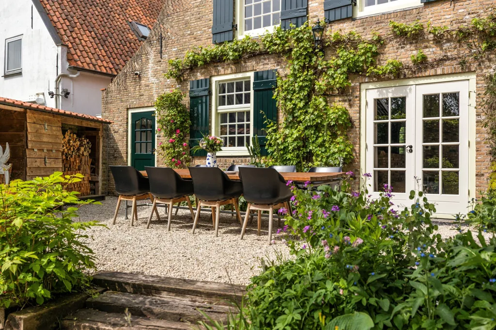 Terrass - Historic House with Character in Drimmelen