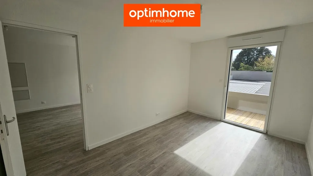 Toad - Ground Floor Apartment with Terrace in Redon Centre