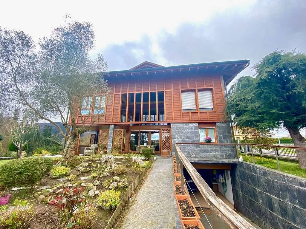 Esterno - Detached Villa with Pool in Olaberria