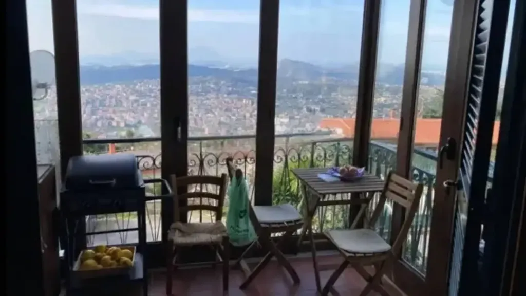 Terrasse - Apartment with Terrace in Camaldoli, Naples