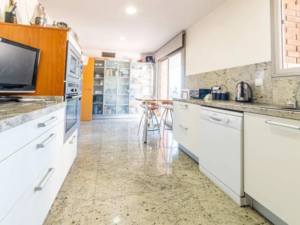 Cuisine - Villa with Sea and Port Views in Sitges