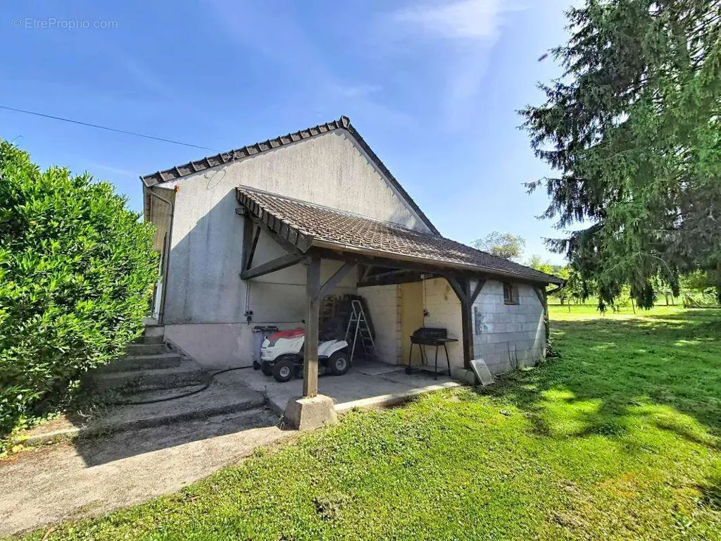 Maison 4 pièces à Briantes