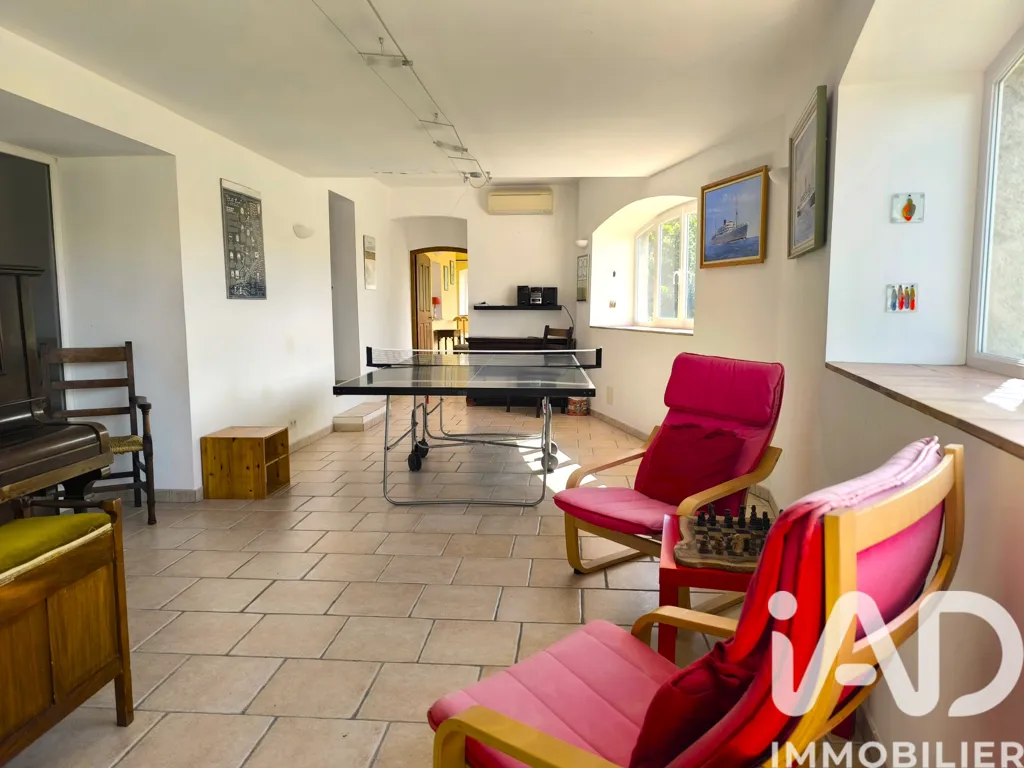 Pièces - Villa avec Studio et Piscine à Callas