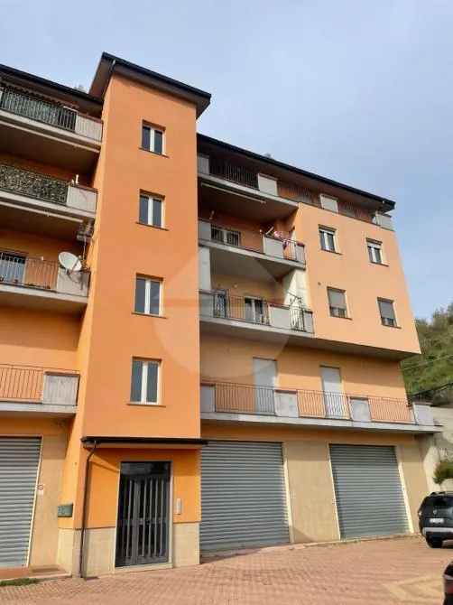 Välivaade - Modernised Apartment with Balconies in Acri