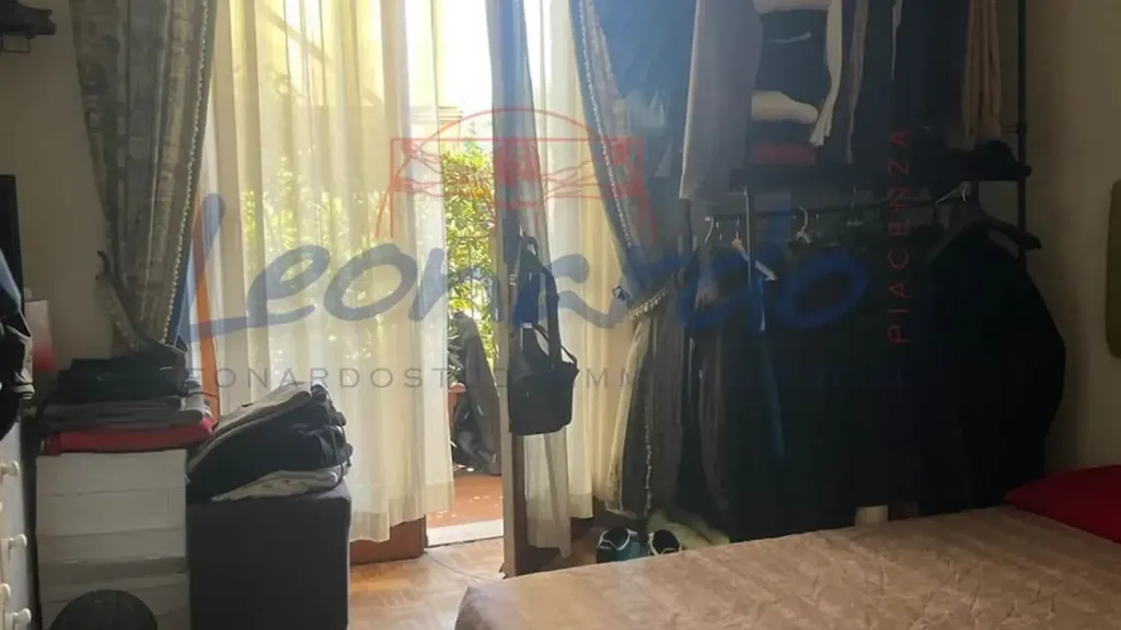 Chambres - Apartment with Balcony in Piacenza