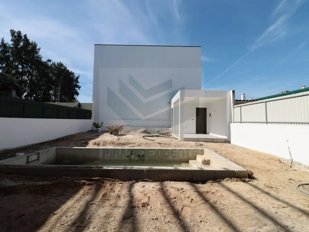 Jardin - Contemporary Duplex with Pool in Azeitão