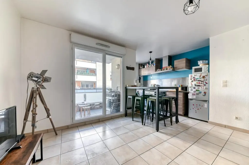 Cuisine - Appartement 3 Pièces avec Balcon à Lyon 7ème
