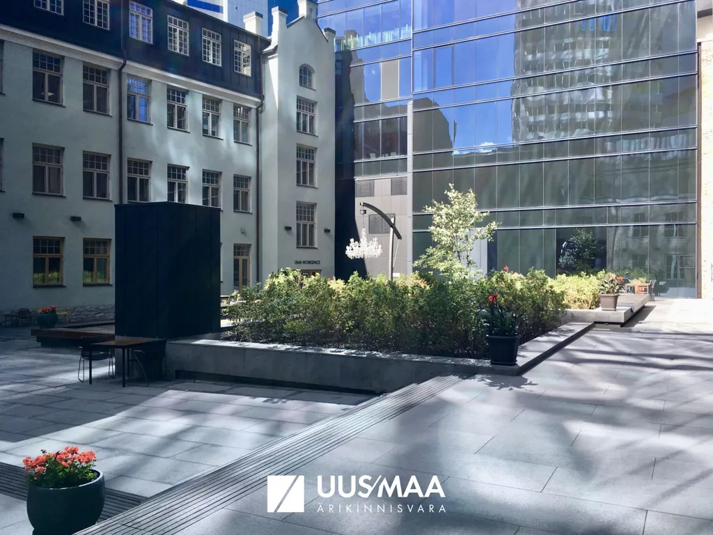 Giardino - Office with Panoramic Views in Maakri District
