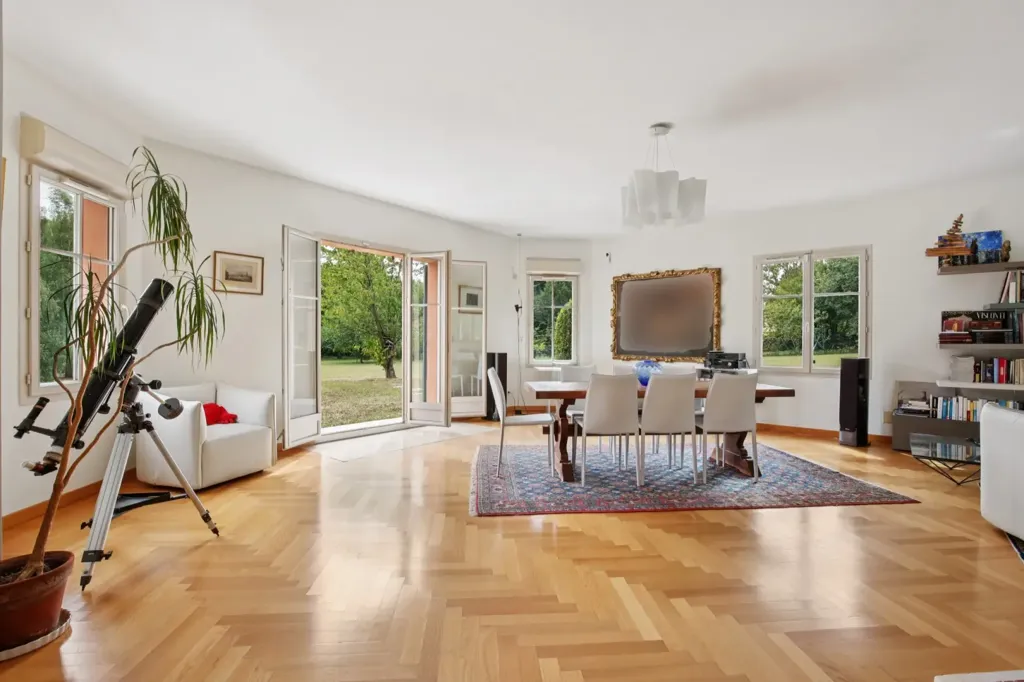 Living Room - Prestigious House with Pool in Chambourcy