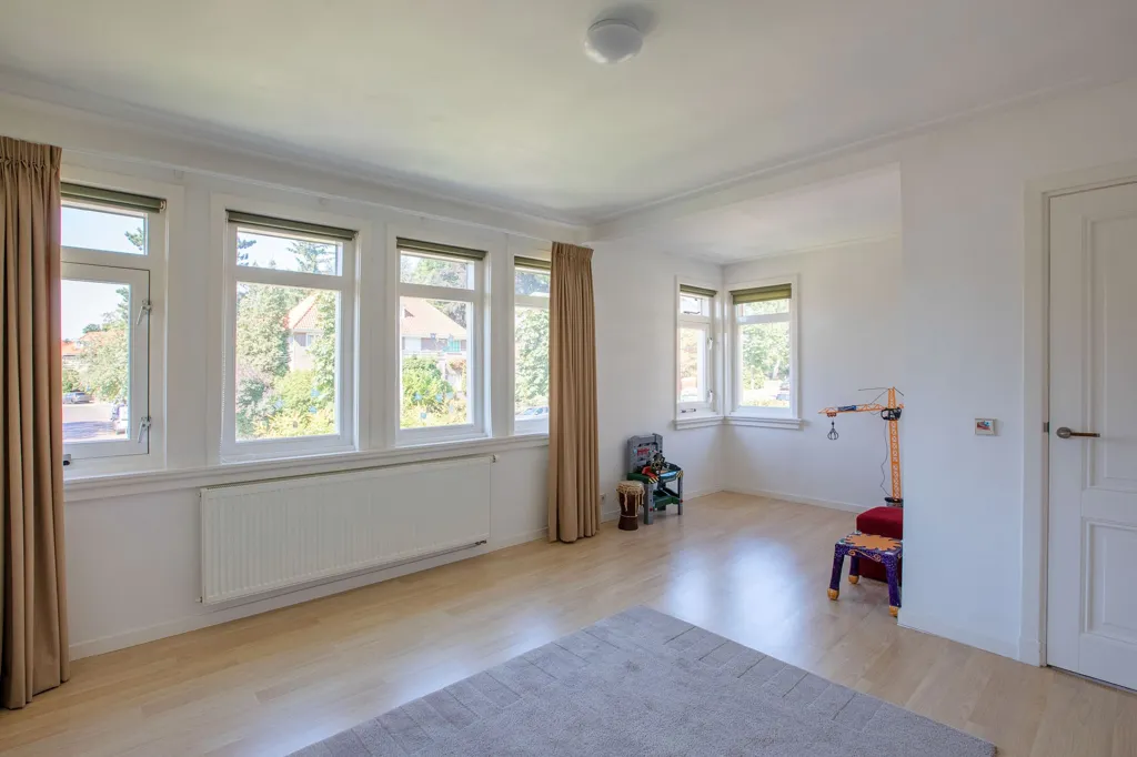 Magamistoad - Semi-detached House with Office Space in Arnhem