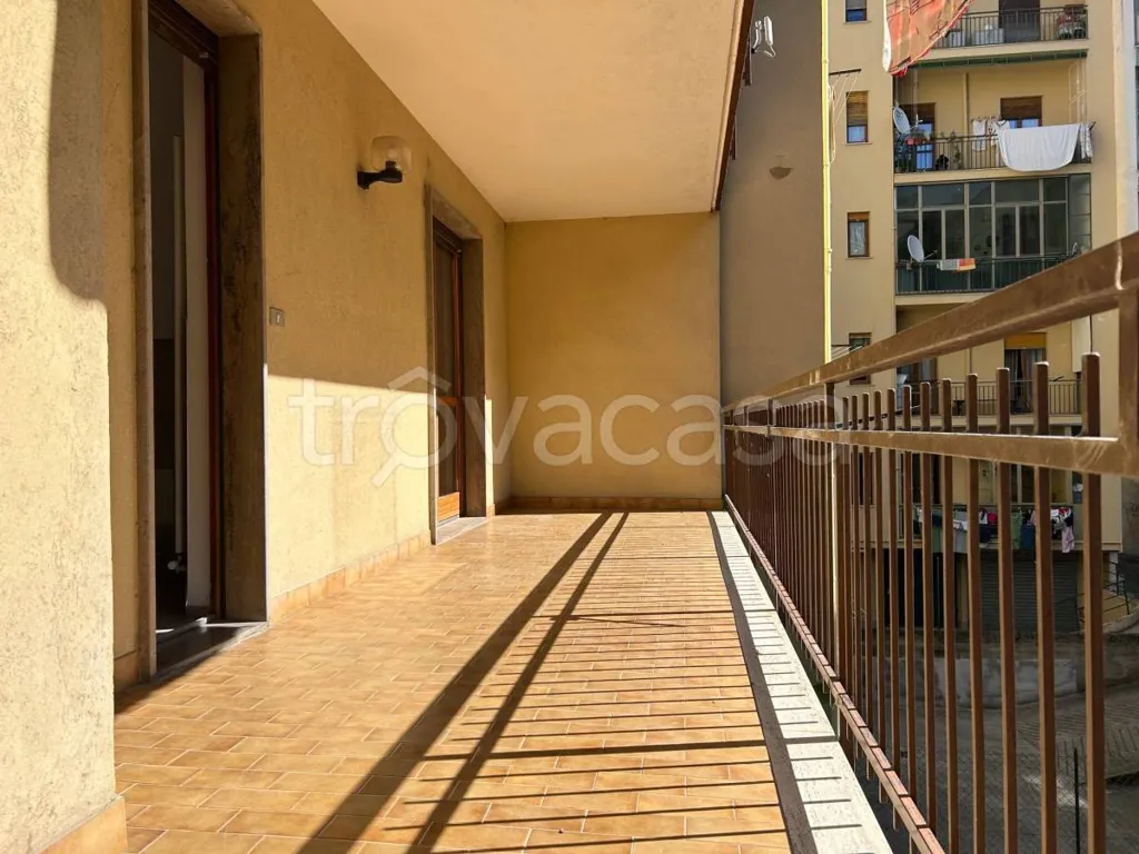 Balcon - Apartment with Balcony and Parking in Cuneo