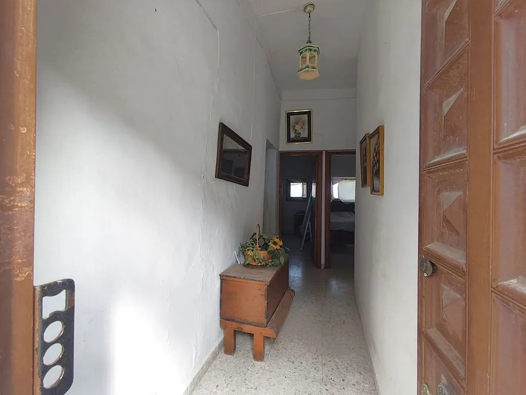 Esik - Pair-Linked House with Garden in Gor