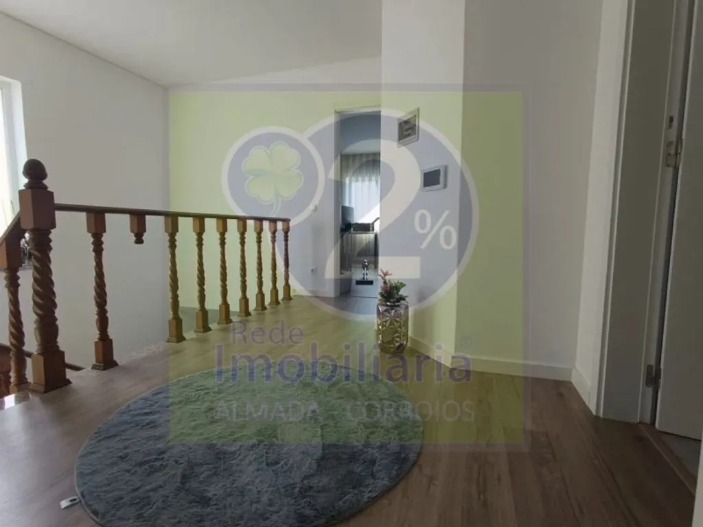 Pièces - Luxury House with Pool in Seixal