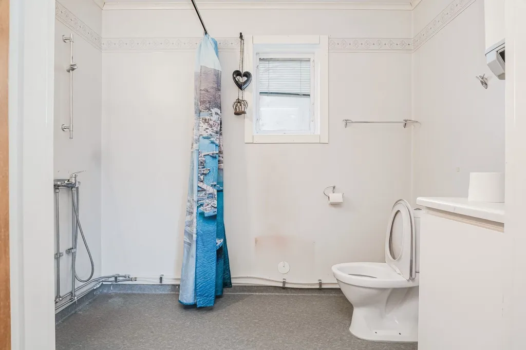 Salles de bain - Fully Let Terraced House with Nature Near Ånge