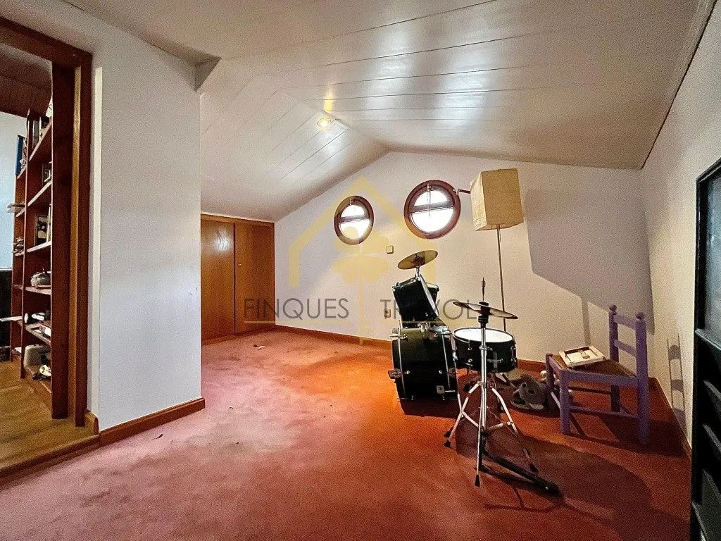 Rooms - Luxury House with Pool in La Garriga