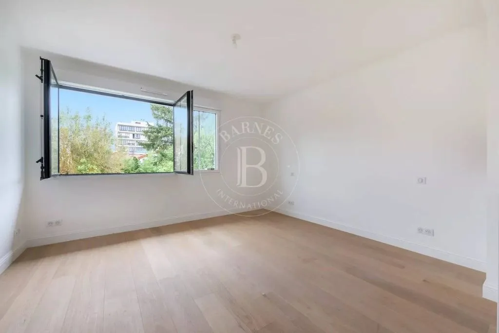 Pièces - Maison Contemporaine avec Jardin Privé à Montreuil