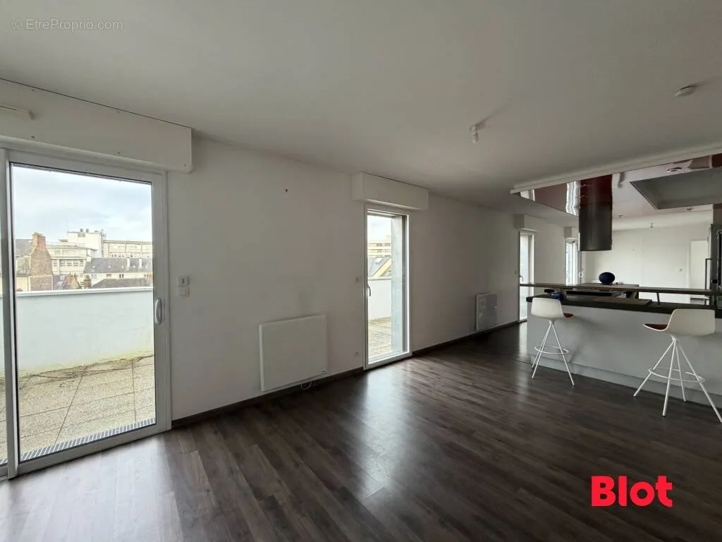 Séjour - Appartement 4 Pièces avec Terrasse au Mail à Rennes