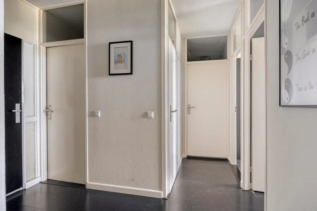 Esik - 3-Bedroom Apartment with Balcony in Eindhoven