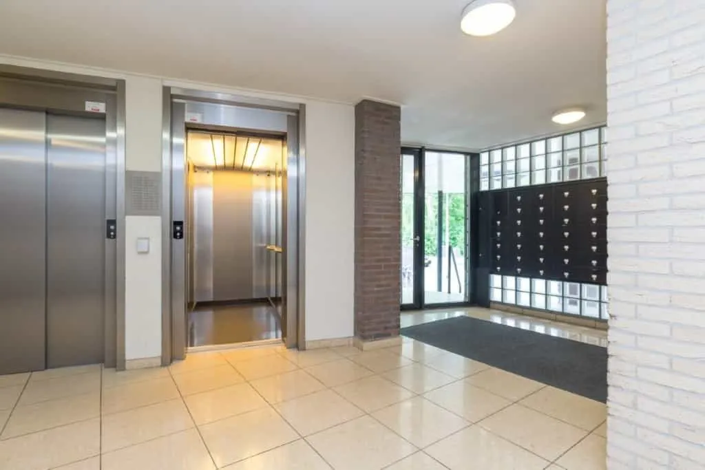 hallway_entrance