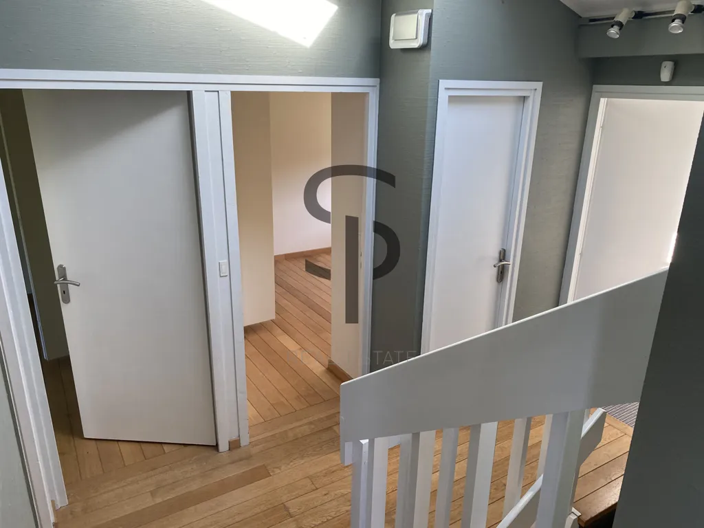 Pièces - Maison avec Vue Golf et Terrasse à Brigode
