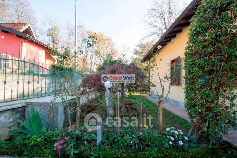 Aed - Geminate Villa with Private Garden in Cunardo