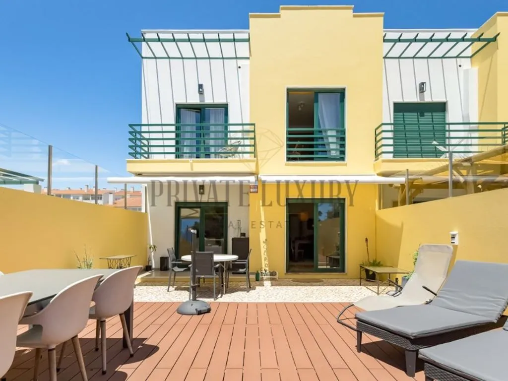 Terrace - Luxury Semidetached House with Pool in Cascais