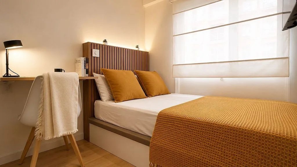 Chambres - 3-Bed Apartment with Lift in Eixample
