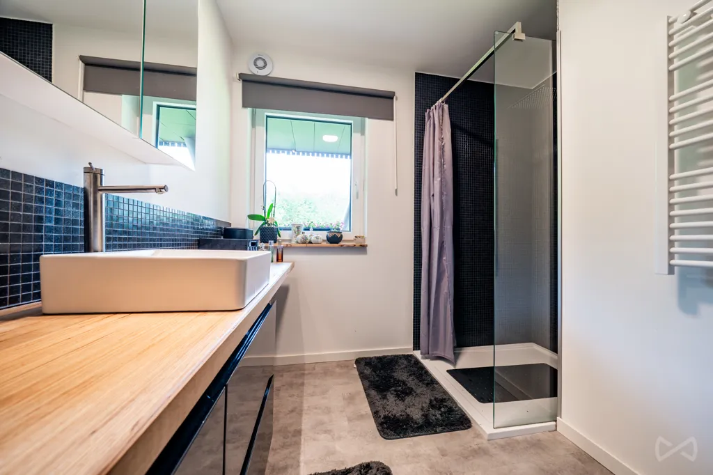 Salles de bain - Appartement avec Vue Lac à Barbençon