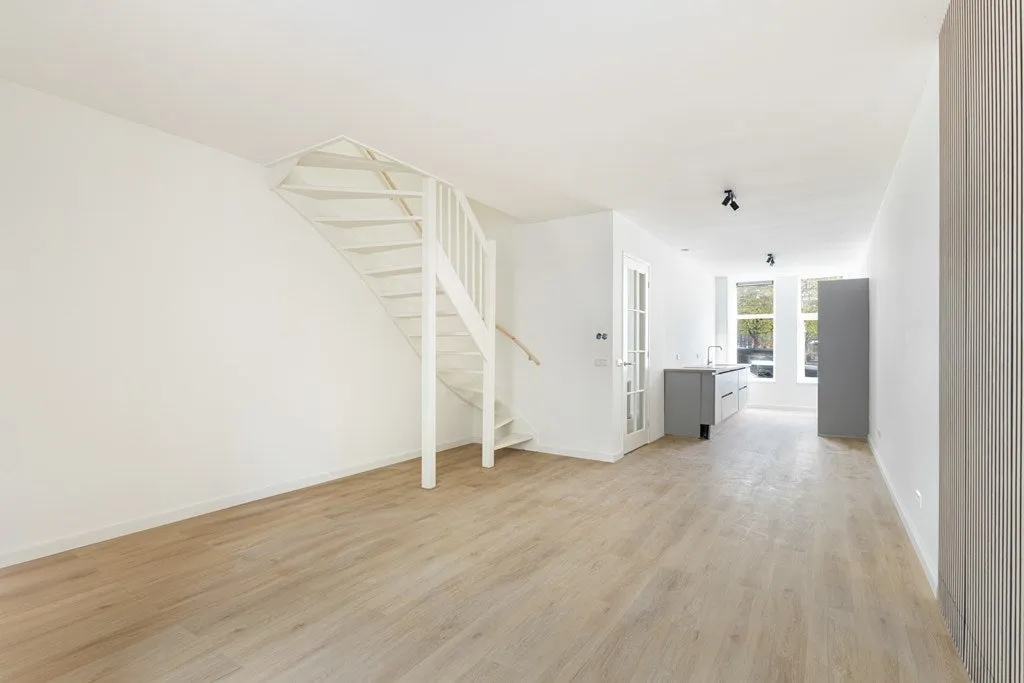 3-toaline korter asukohas Rotterdam